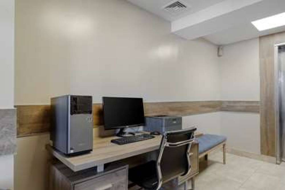 Best Western Plus Brooklyn Bay Hotel 1
