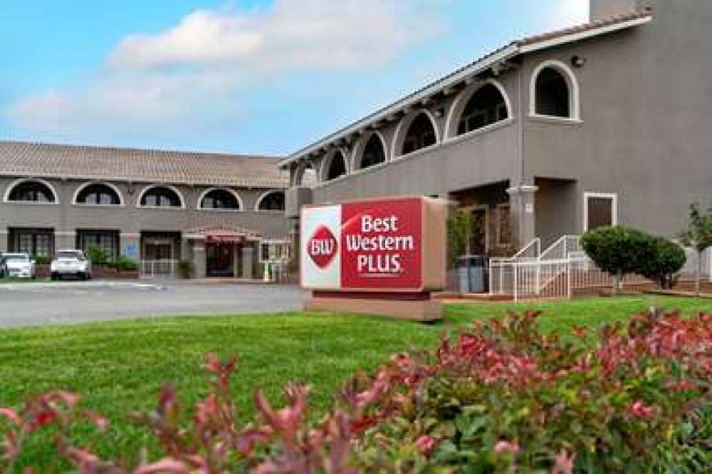 Best Western Plus Brookside Inn 6