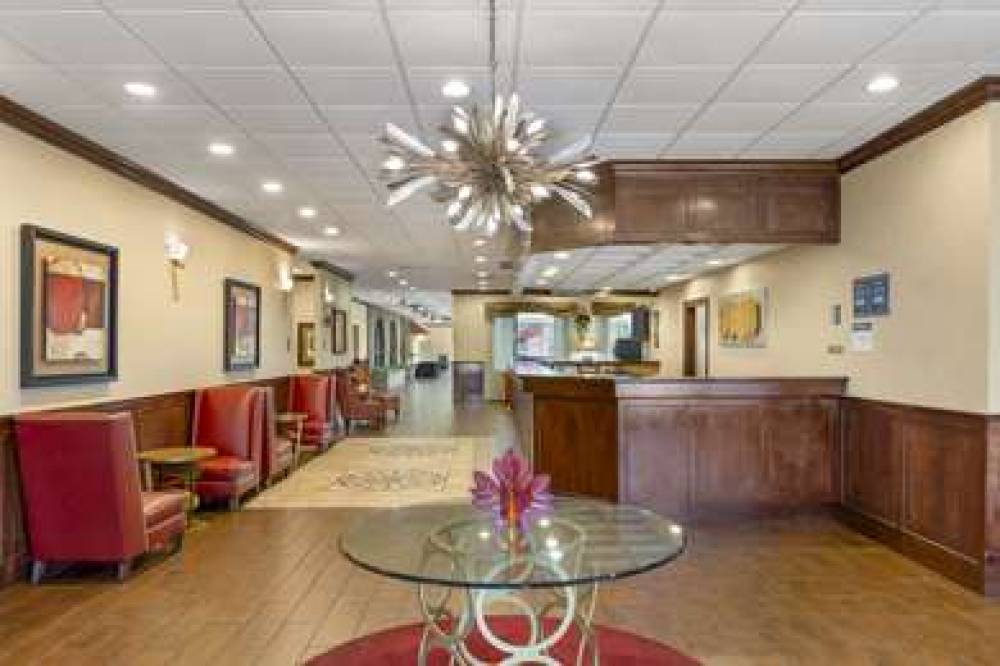 Best Western Plus Burlington 3