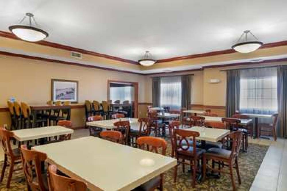 Best Western Plus Butterfield Inn 6