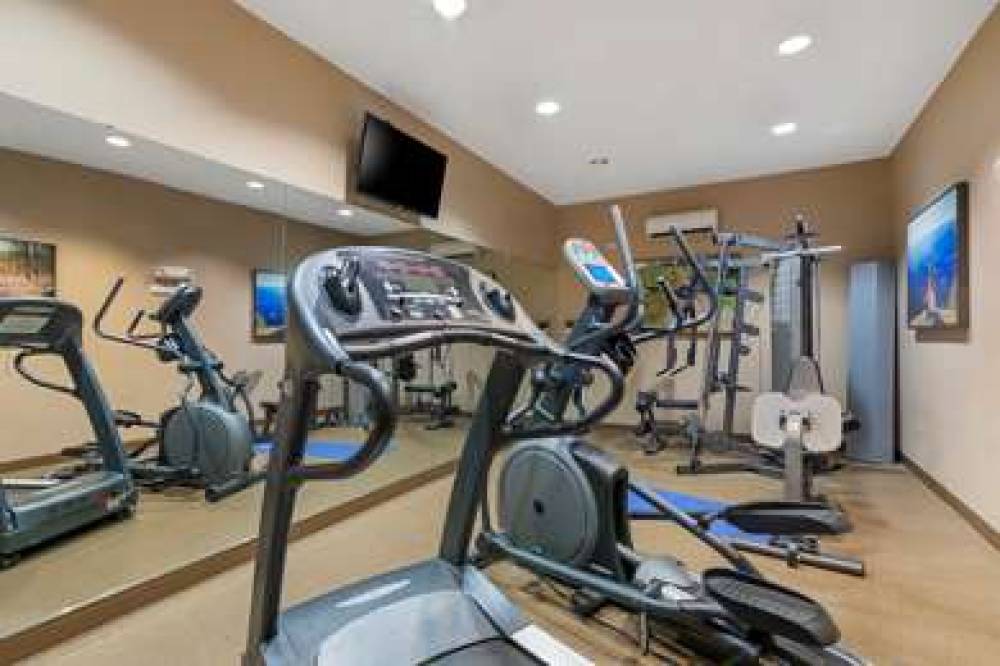 Best Western Plus Butterfield Inn 8