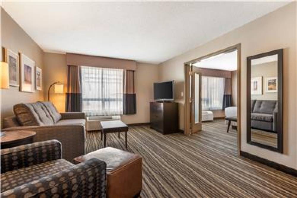 Best Western Plus Calgary Centre Inn 7