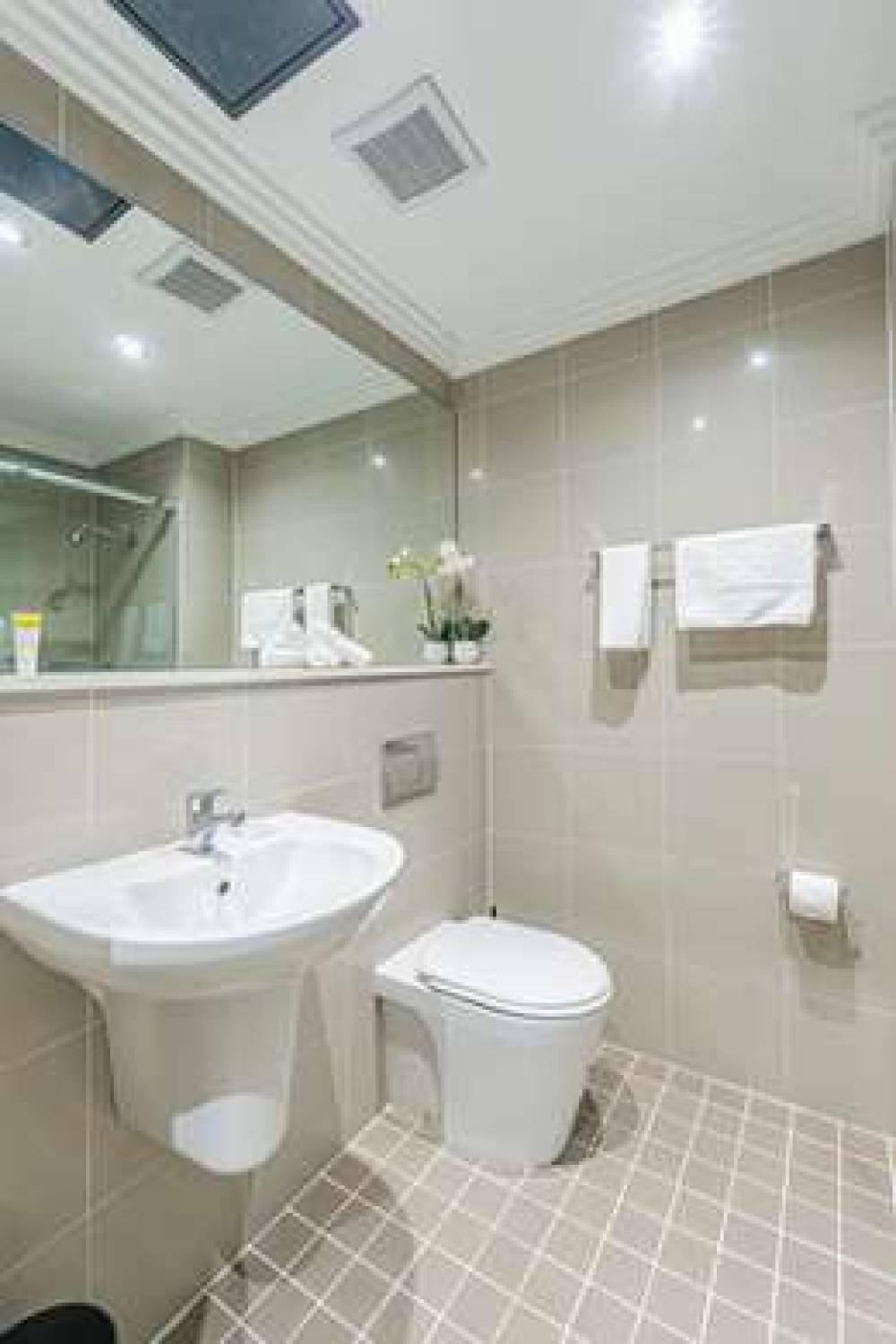 Best Western Plus Camperdown Suites 8