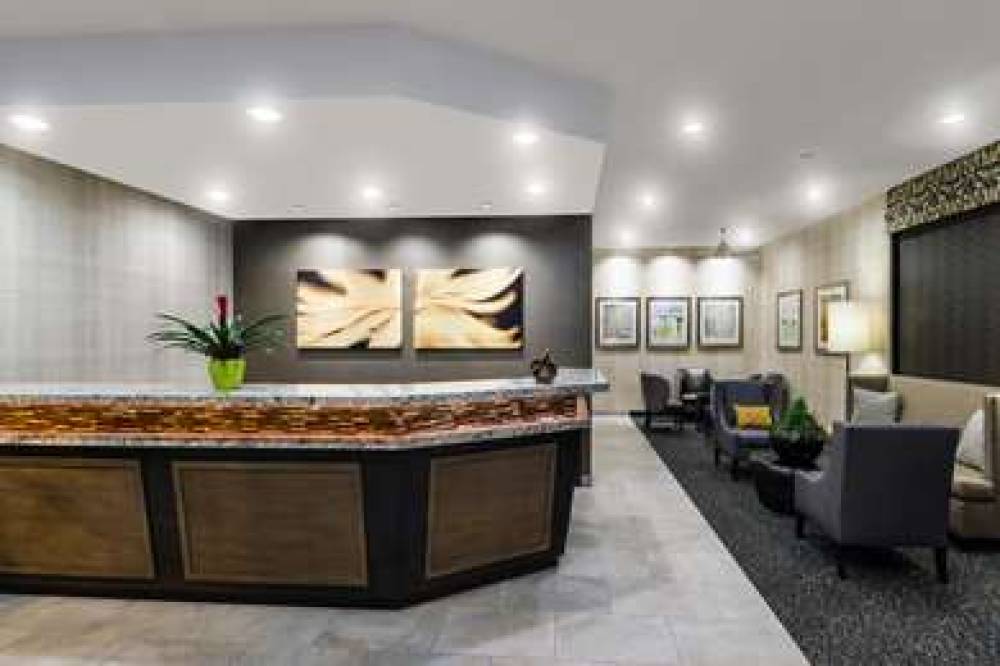 Best Western Plus Carriage Inn 3