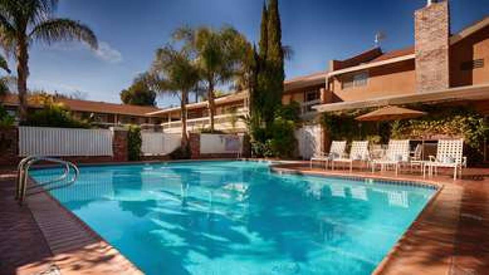 Best Western Plus Carriage Inn 7