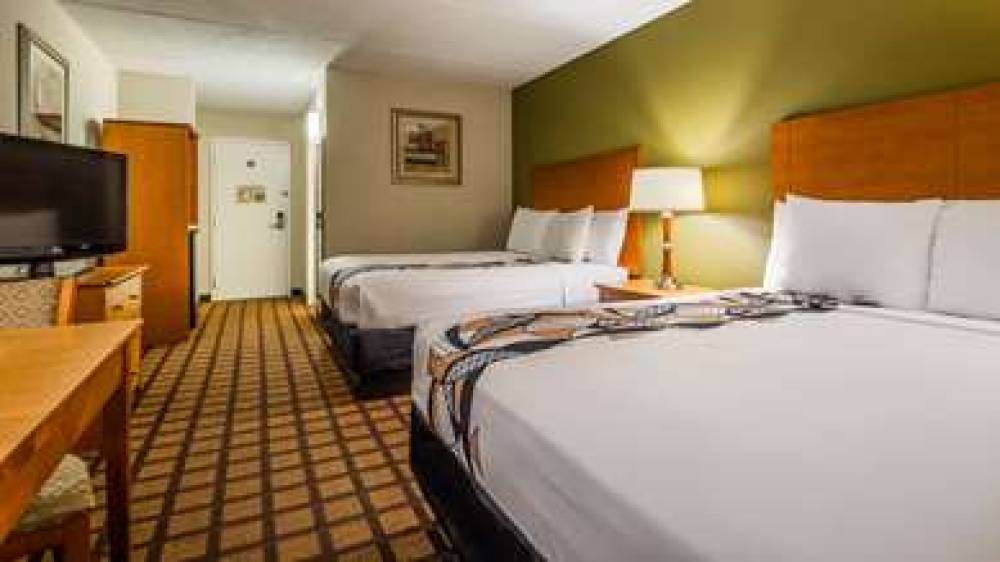 Best Western Plus Chicago Hillside 8