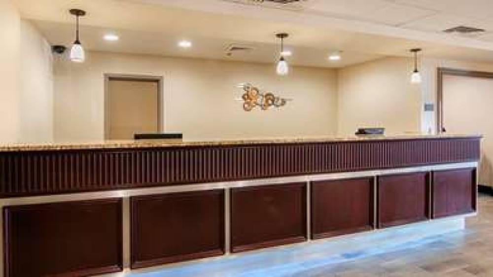 Best Western Plus Chicagoland - Countryside 9