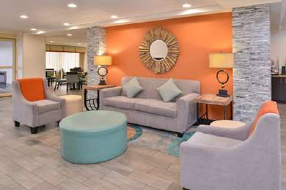 Best Western Plus Chicagoland - Countryside 8