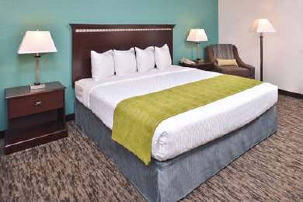 Best Western Plus Chicagoland - Countryside 3