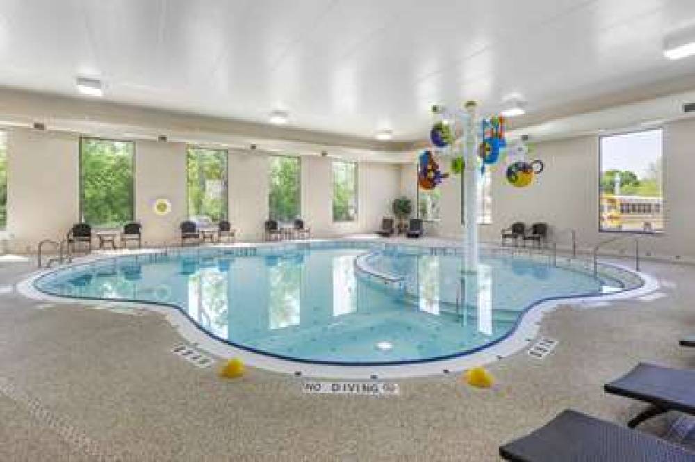 Best Western Plus Cobourg Inn & Convention Centre 4
