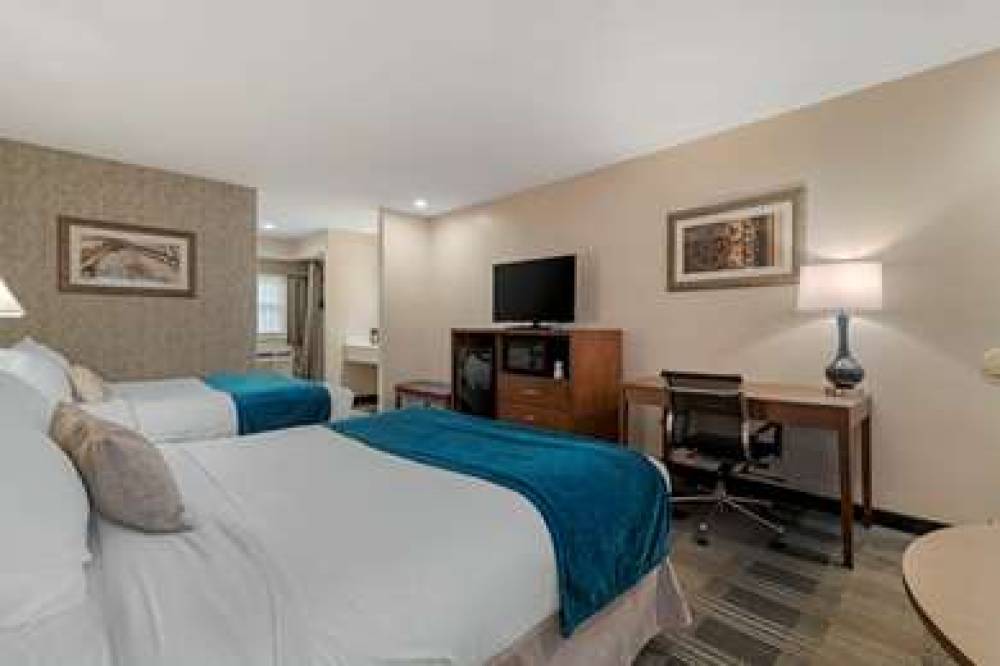 Best Western Plus Cold Spring 10