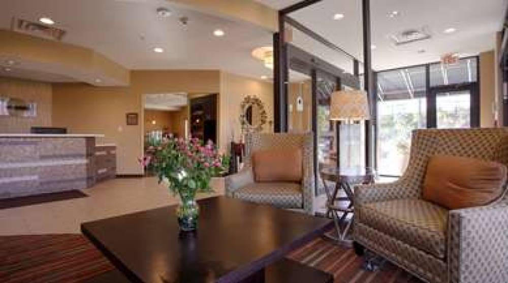 Best Western Plus College Park Hotel 3