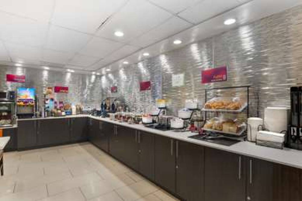 Best Western Plus Commerce Hotel 8