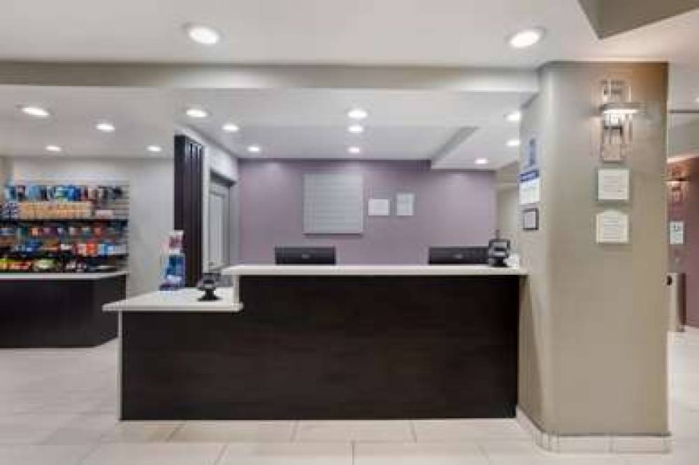 Best Western Plus Commerce Hotel 4