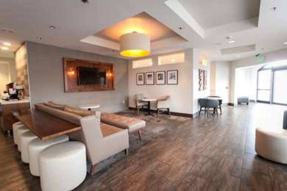 Best Western Plus Cotton Tree Inn 4