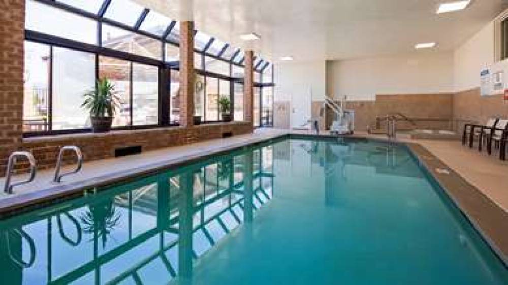 Best Western Plus CottonTree Inn 8