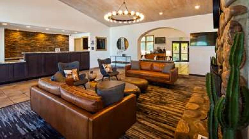 Best Western Plus CottonTree Inn 4