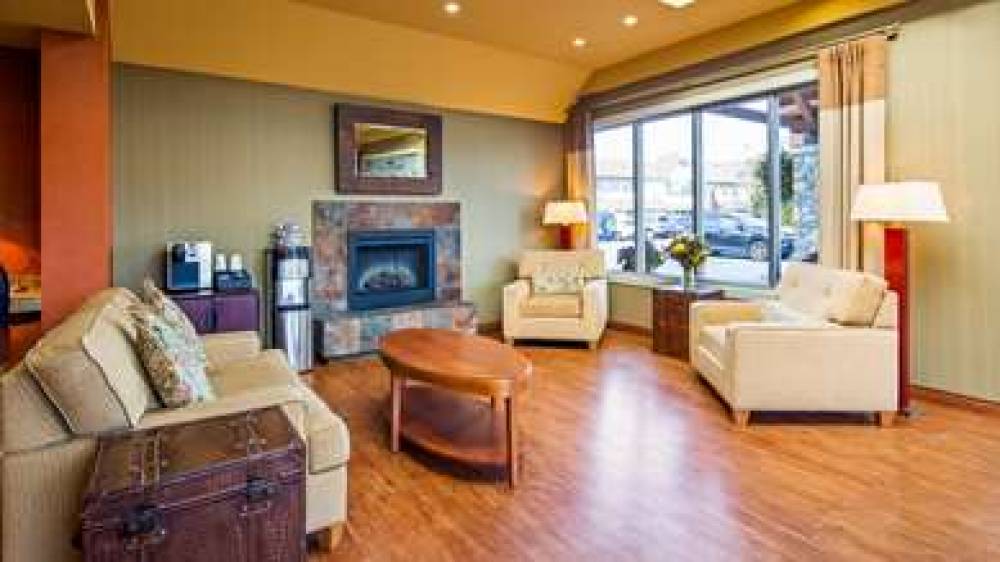 Best Western Plus Emerald Isle Hotel 7