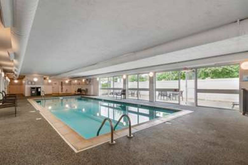Best Western Plus Executive Court Inn & Conference Center 5