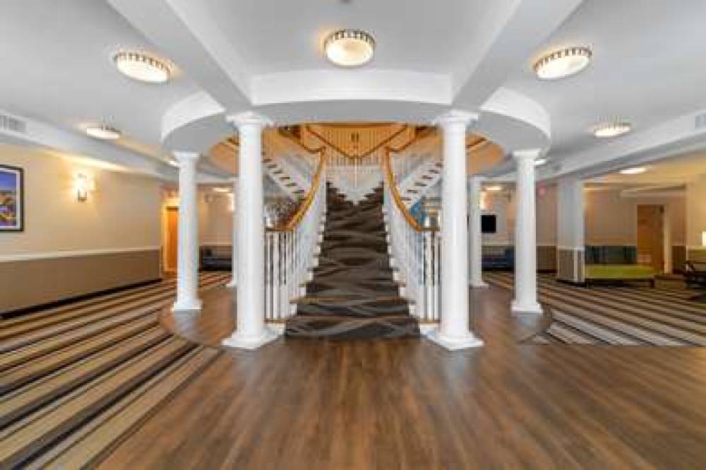 Best Western Plus Executive Court Inn & Conference Center 3
