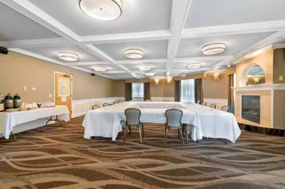 Best Western Plus Executive Court Inn & Conference Center 6