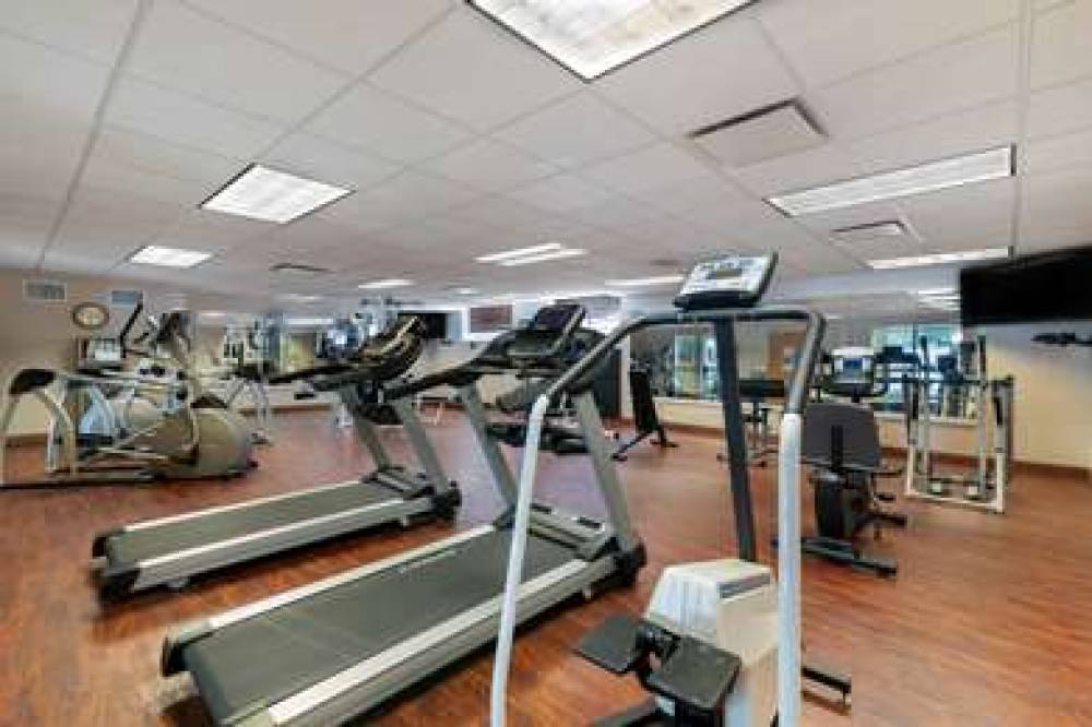 Best Western Plus Executive Court Inn & Conference Center 8