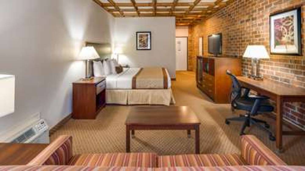 Best Western Plus Governor's Inn 5