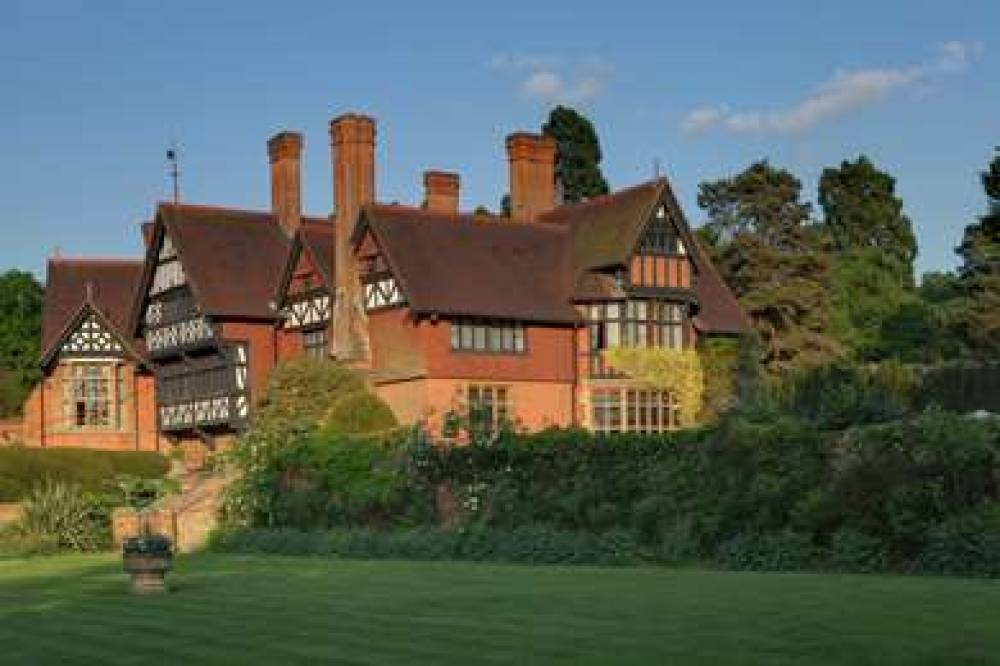 Best Western Plus Grim's Dyke Hotel 5