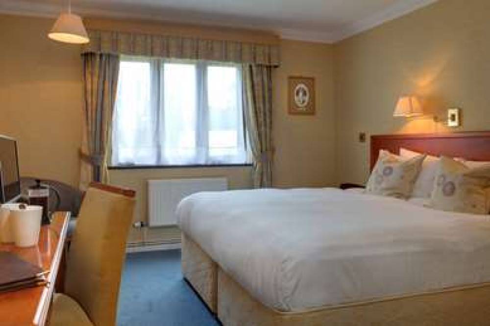 Best Western Plus Grim's Dyke Hotel 3