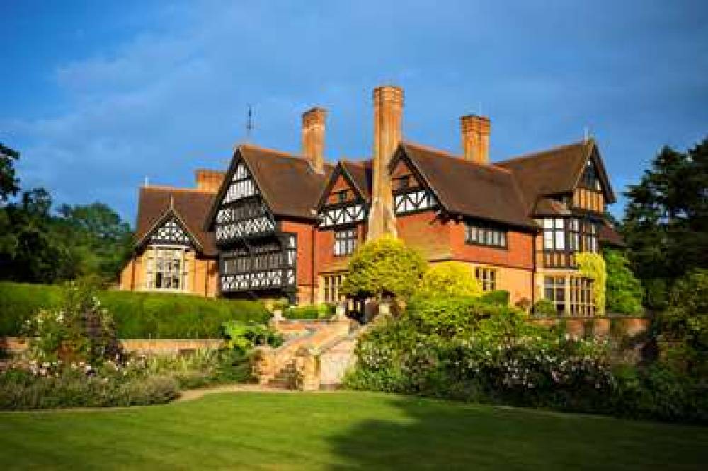 Best Western Plus Grim's Dyke Hotel 1