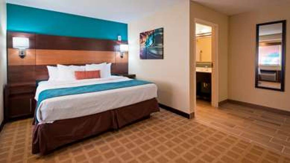 Best Western Plus Harrisburg Mechanicsburg 2