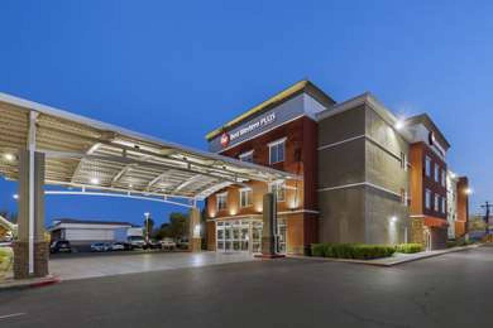 Best Western Plus Henderson Hotel 1
