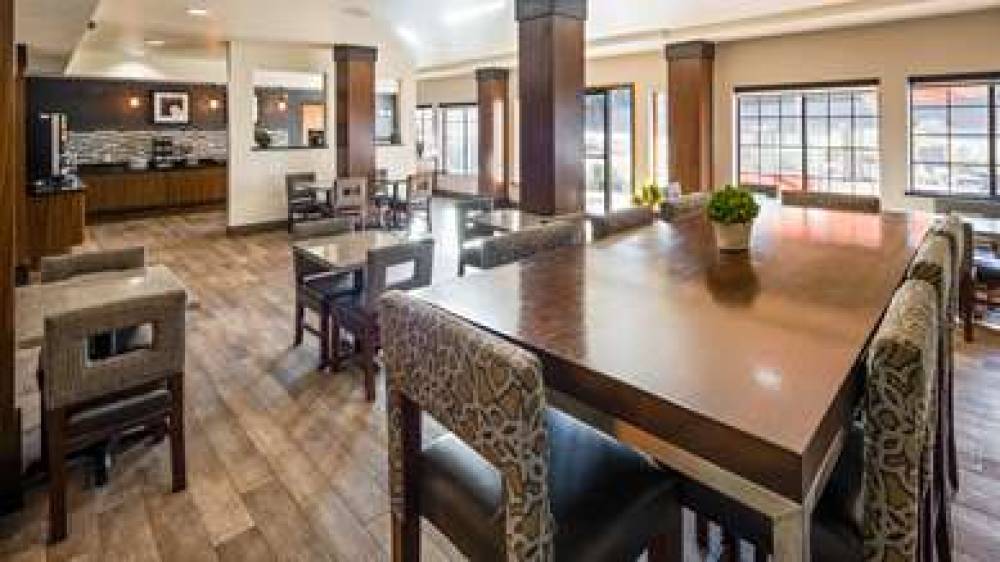 Best Western Plus Hill Country Suites 8