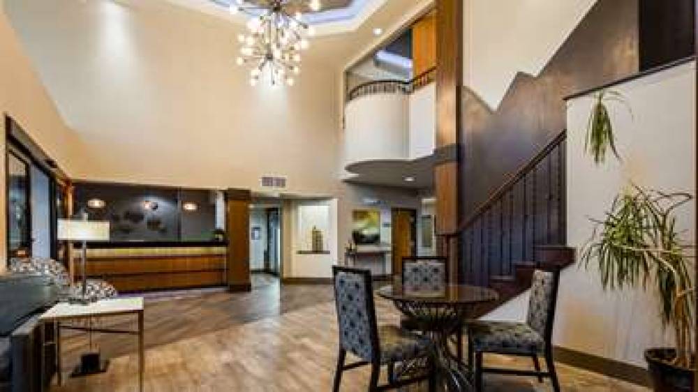 Best Western Plus Hill Country Suites 10