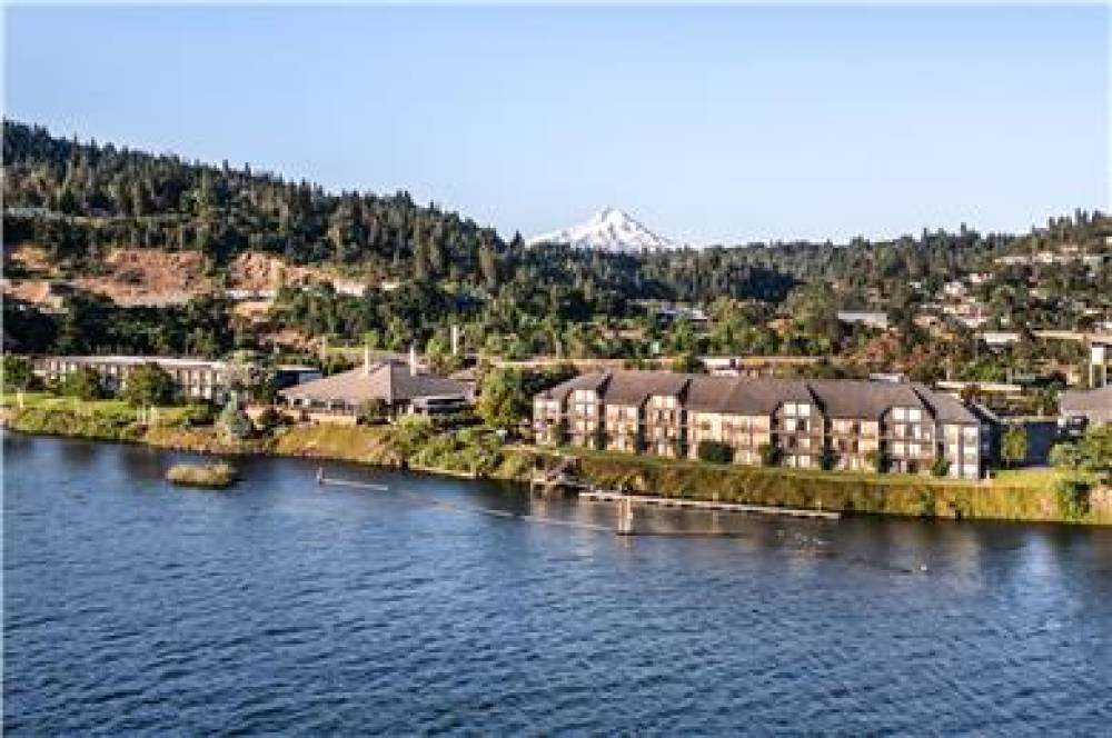 Best Western Plus Hood River Inn 1
