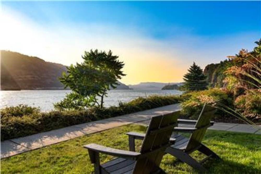 Best Western Plus Hood River Inn