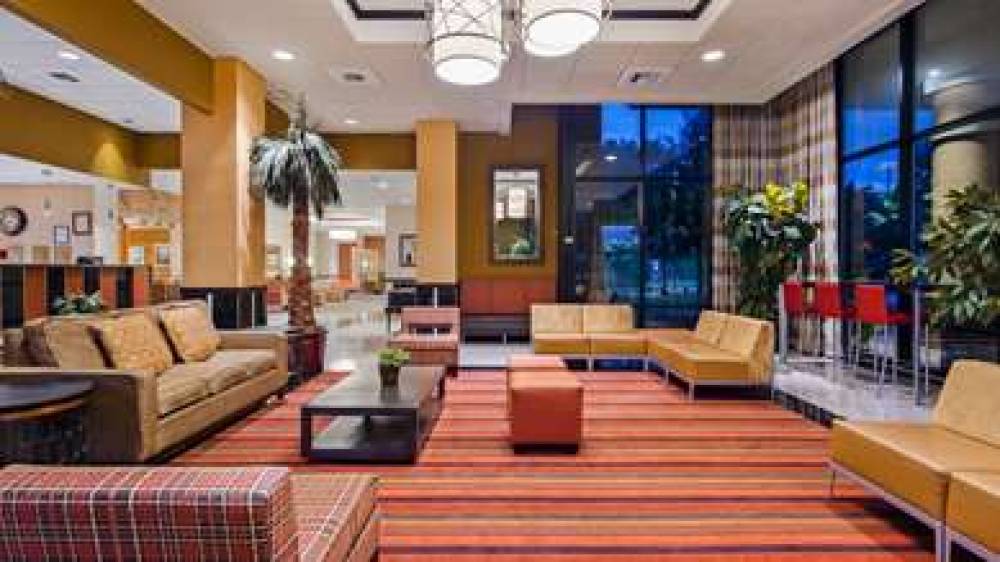 Best Western Plus Hotel & Conference Center 9