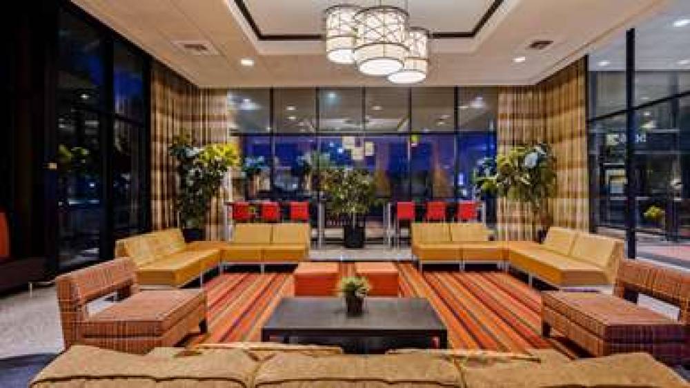 Best Western Plus Hotel & Conference Center 8