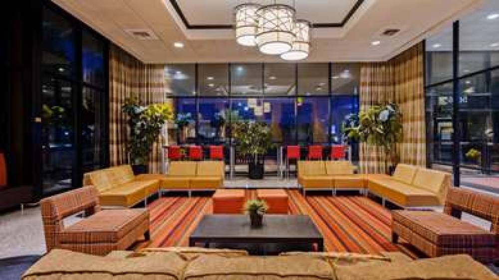 Best Western Plus Hotel & Conference Center 8