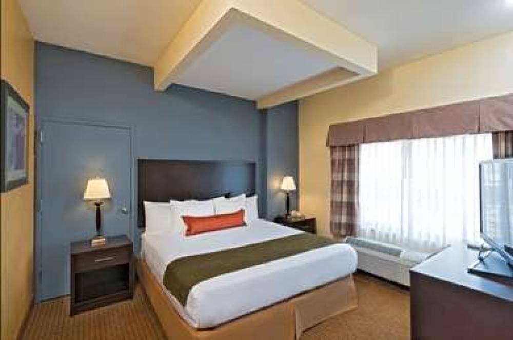 Best Western Plus Hotel & Conference Center 3