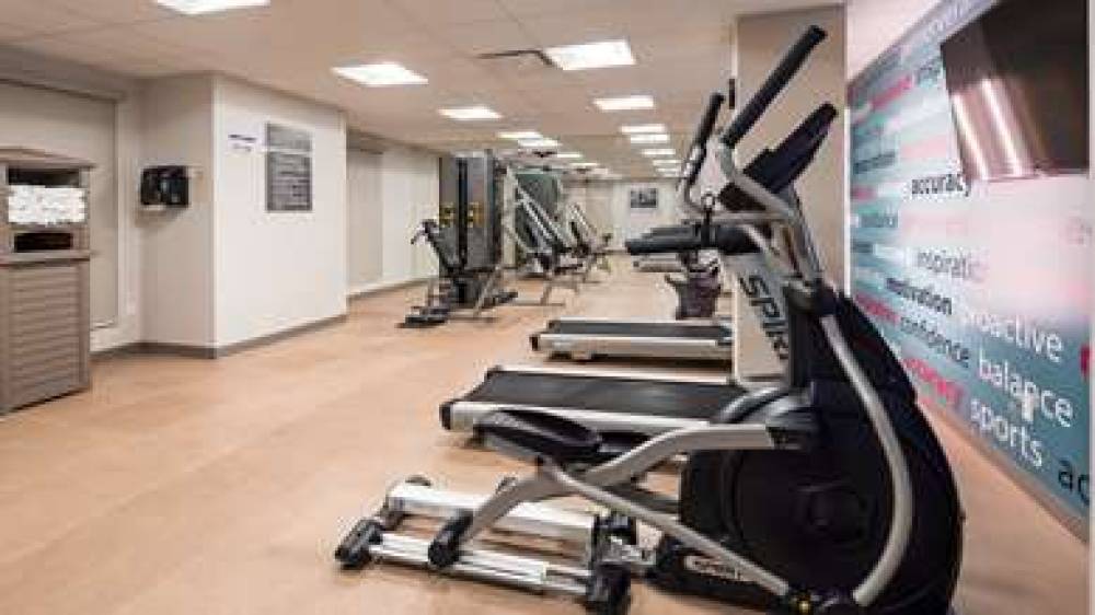 Best Western Plus Hotel Montreal 9