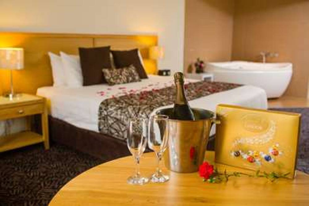 Best Western Plus Hovell Tree Inn 2