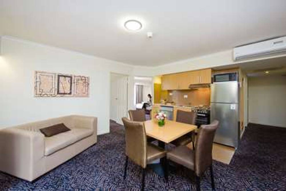 Best Western Plus Hovell Tree Inn 5