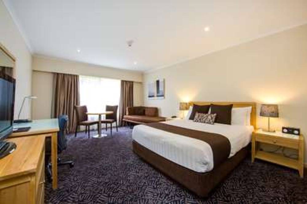 Best Western Plus Hovell Tree Inn 10
