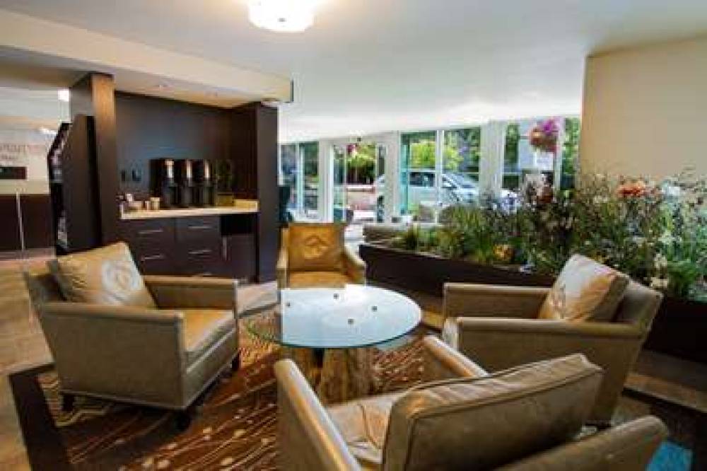 Best Western Plus Inner Harbour 10