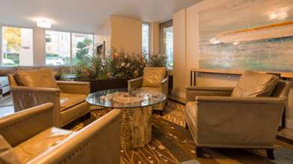 Best Western Plus Inner Harbour 7