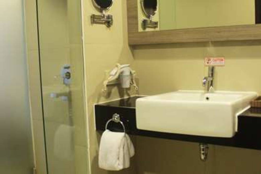 Best Western Plus Kemayoran 8