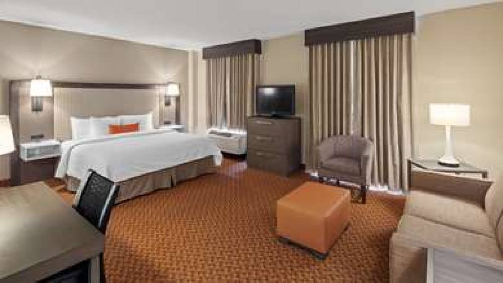 Best Western Plus Kendall Hotel & Suites 5