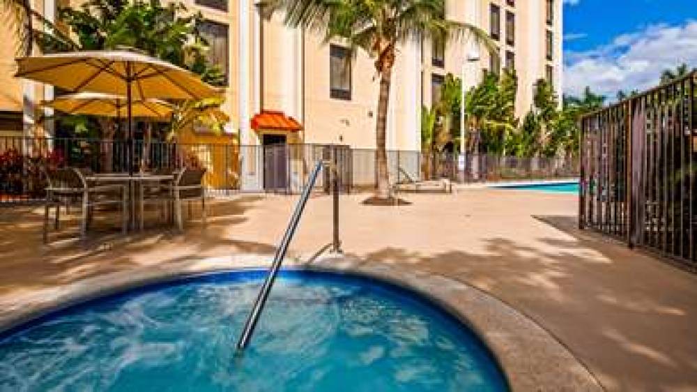 Best Western Plus Kendall Hotel & Suites 2