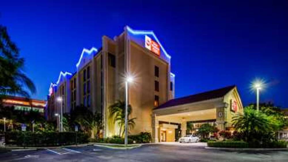 Best Western Plus Kendall Hotel & Suites 1